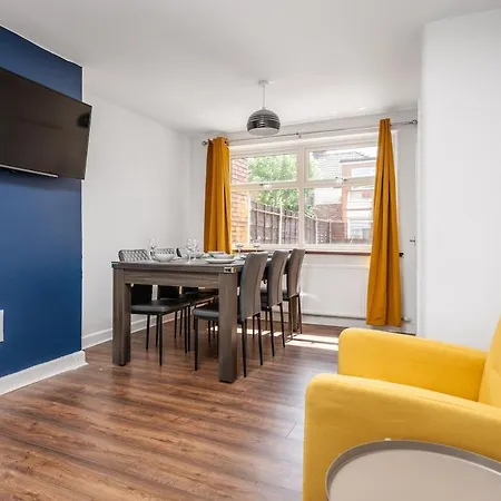 Ferienhaus Comfy 3br - Pool Table - Games - Sleeps 8 *