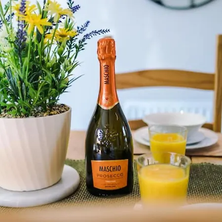 Hébergement de vacances Modern House - Sleeps 6 - Free Parking - Near Etihad Stadium - Coop Live