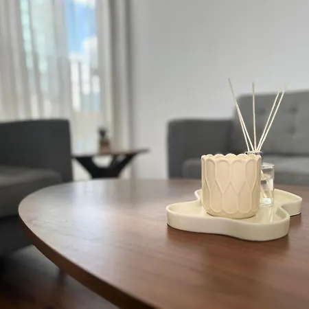 Joyful Group - Stylish 2br Retreat On Regent Road Appartement Manchester