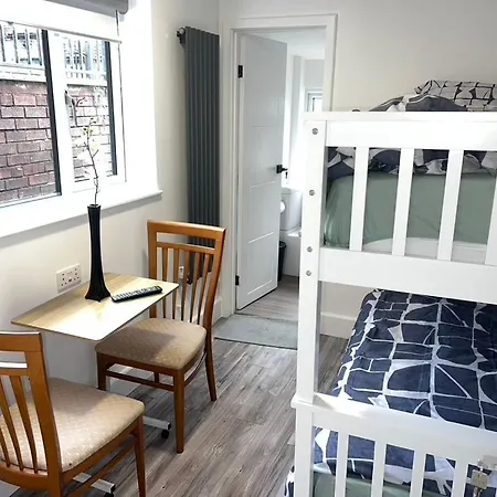 Appartement Lux Shared Flat With 2 Private Bedrooms And 2 Private En-suite Bathrooms *