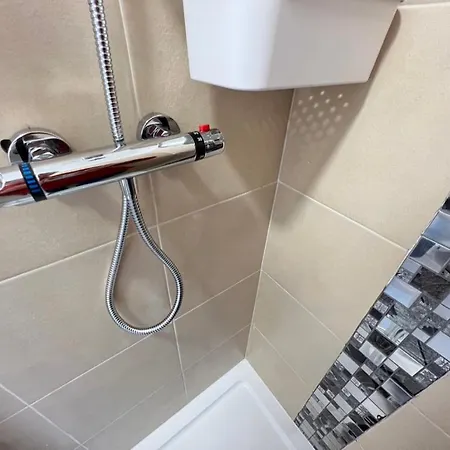 Lux Shared Flat With 2 Private Bedrooms And 2 Private En-suite Bathrooms Appartement Manchester