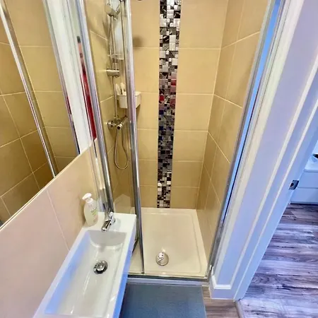 Lux Shared Flat With 2 Private Bedrooms And 2 Private En-suite Bathrooms Appartement Manchester