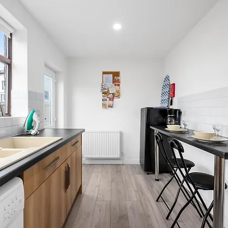 52 Furnival Road,