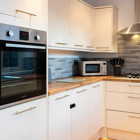 Goulder House- Close To Motorway & Co-op Live * Manchester