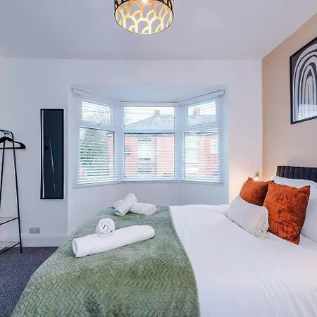 別荘 8min To Metrolink 20min To Etihad And Coop Live With Free Parking