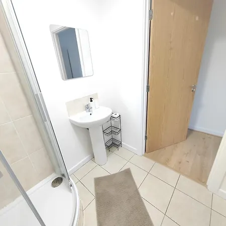 Fresh Private In Shared 2 Bed Flat Deltapoint * Manchester