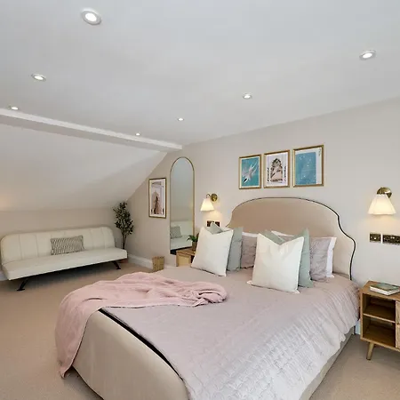 Stylish 4 Bed In Old Trafford Next To Mufc * Manchester