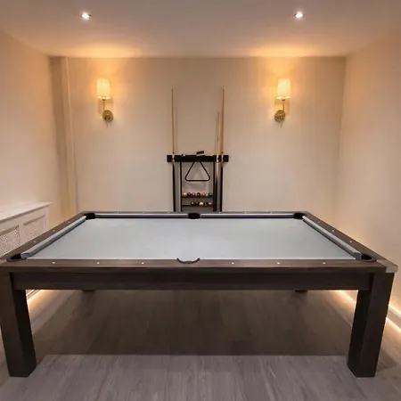 Hébergement de vacances Spacious 3-bed House With Private Yard Manchester