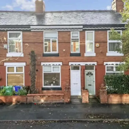 Home, Sleeps 6, Contractor Friendly, Free Parking