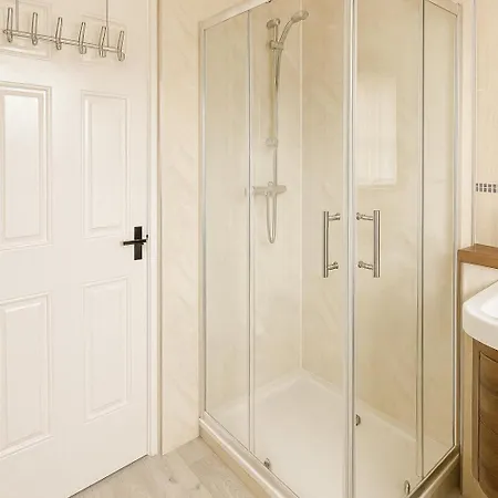 Spacious 3-Bed House With Private Yard Casa de Férias Manchester