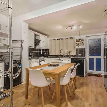 Guestready - Cozy 3-bedroom In Droylsden 4* מנצ'סטר