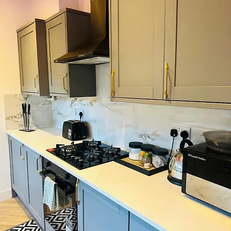 Getaway Bright & Spacious With Parking Vakantiehuis *