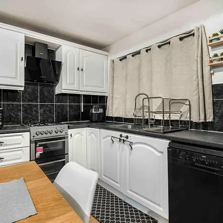 Guestready - Cozy 3-bedroom In Droylsden