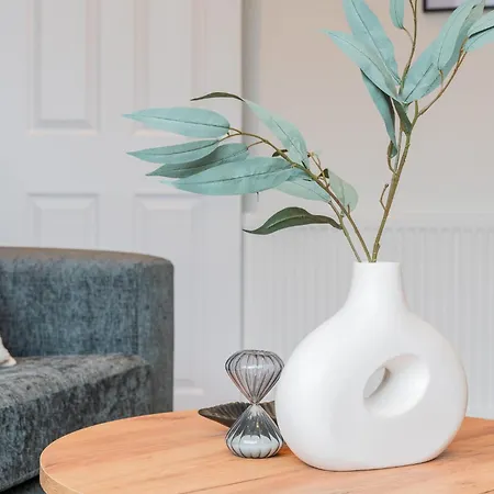 Comfort & Style In Salford - Sleeps 8 Vakantiehuis