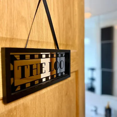 Casa vacanze Modern And Comfy 3 Bed Near Etihad And Coop Live Arena *