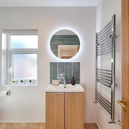 Stylish 4 Bed In Old Trafford Next To Mufc * Manchester