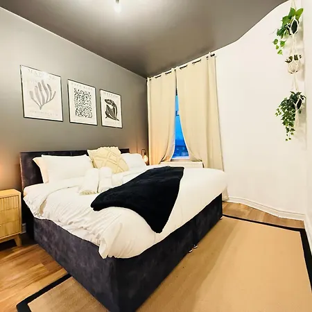 Stunning 3-bed Games