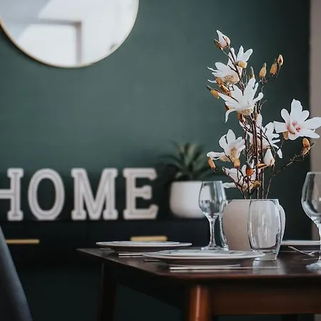 The Haven - 2 Bed Cozy - Sleeps 6 - Private Parking Apartamento