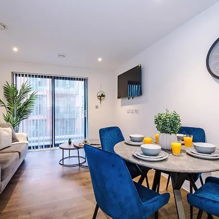 Centre, Comfy 1 Bedroom Apartment