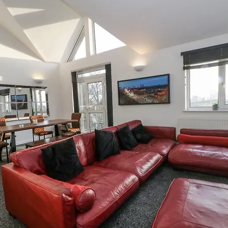 Manchester Apartment *