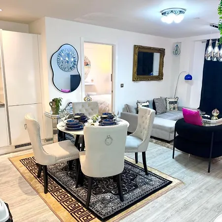 Mega12 Luxury Modern At Centre,2 Bath, 2 Toilets, 2 King Beds,-free Car Park Mánchester