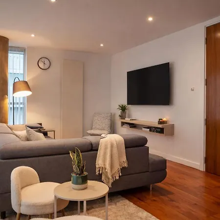 High-end Modern Two-bedroom מנצ'סטר