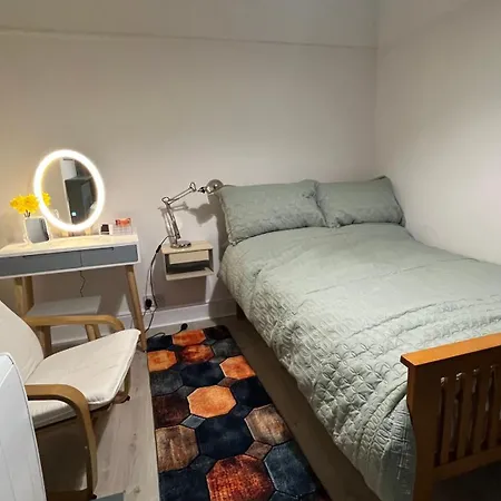 Private Within Shared 3 * Mánchester