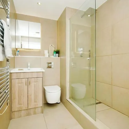 Daire Stylish Near Centre *