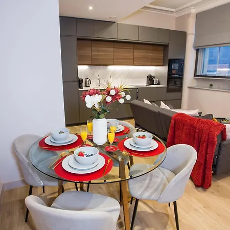 דירה Stylish Modern Escape In The Heart Of