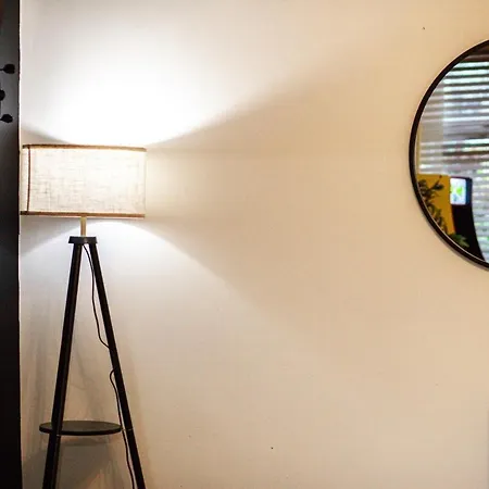 Spacious 4 Bedroom House With Pacman,darts, Netflix By Vista Short Lets Appartement *