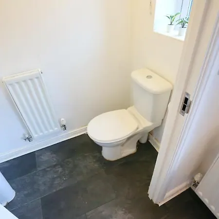 Lejlighed Modern Two-bedroom House Close To Centre