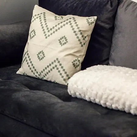 Spacious 4 Bedroom House With Pacman,darts, Netflix By Vista Short Lets Manchester