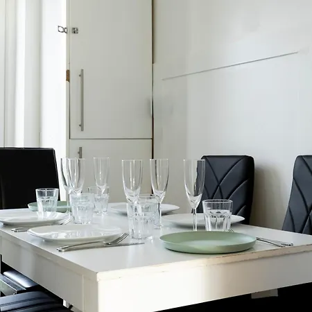 Appartamento Free Parking, Large House For Contractors & Families, Sleeps 6, 15mins To Centre Manchester