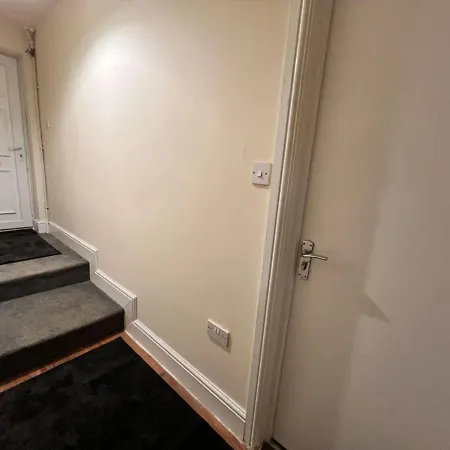 Cosy One-bedroom Ground Floor Flat In Eccles,