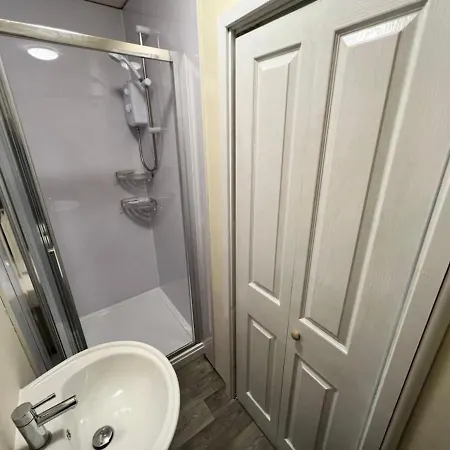 דירה Cosy One-bedroom Ground Floor Flat In Eccles, *