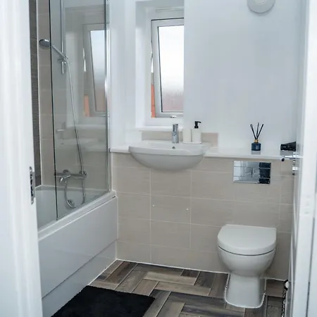 Cozy New 2Br Home In Manchester Parking Sport City *