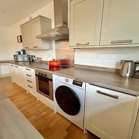 Modern 2-bed For Work Апартаменты Манчестер