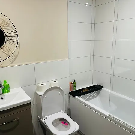 Executive 2 Bed With Free Parking Daire Manchester
