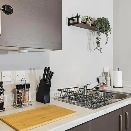 Appartement Lux 2bd, Free Parking & Wifi, Near Mcr Center And Media *