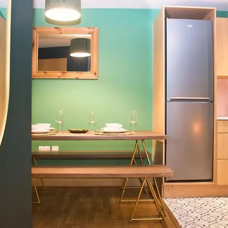 דירה Spacious 2bdr By Torr Group Short Lets & Serviced With Free Underground Allocated Parking