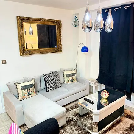 Mega12 Luxury Modern At Centre,2 Bath, 2 Toilets, 2 King Beds,-free Car Park Apartamento