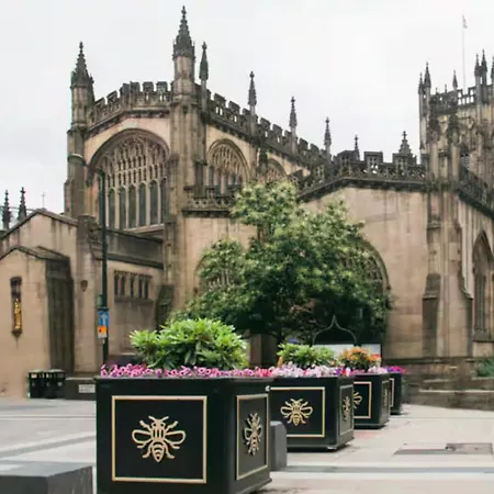 Apartamento Six Bedroom Group Near Mediacityuk With Garden And Lockbox Check In *