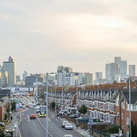 Manchester Apartment *