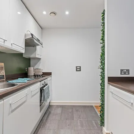 2-bed Apt-sleeps 5-long Stays-oxford St *
