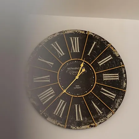 Appartamento Free Parking, Large House For Contractors & Families, Sleeps 6, 15mins To Centre