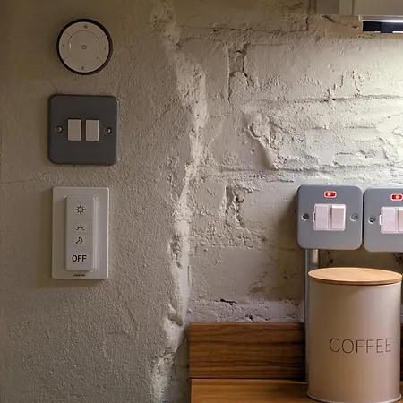 Chic Loft In Victorian House *