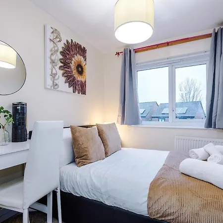 Contemporary Luxe - Lawnswood Lodge - Premium 3Br For Business & Leisure Stay Near Etihad & City Centre - Hosted By Parydise Properties