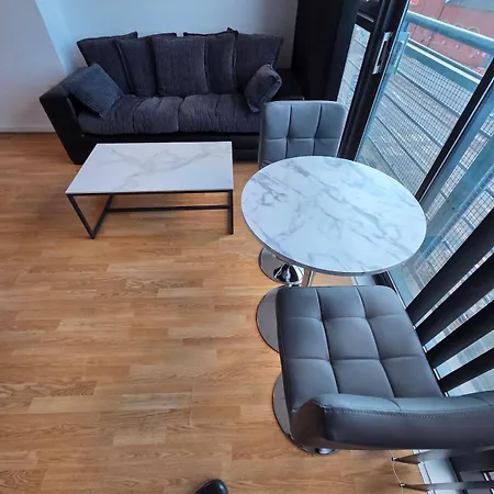 2 Bed 2 Bath Apartment,500 Meter's From Deansgate Close To Ao Arena Manchester