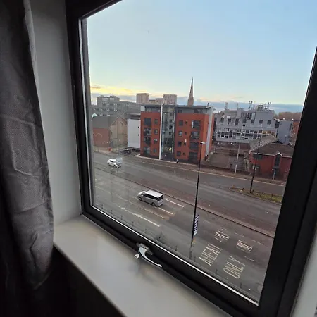 2 Bed 2 Bath Apartment,500 Meter's From Deansgate Close To Ao Arena *