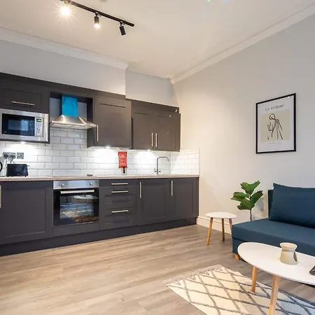 Manchester Resort * Manchester